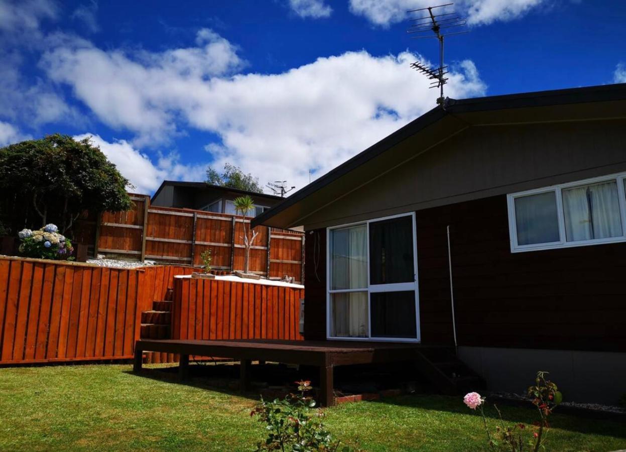 Spacious Utuhina Holiday House Rotorua Exterior photo